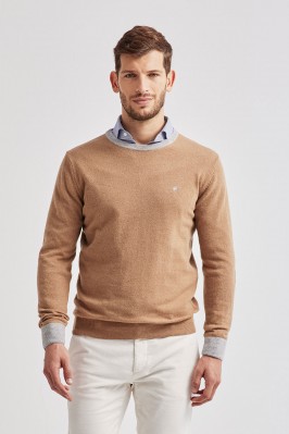 Crew neck sweater with contrasting patches